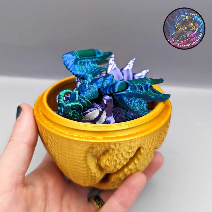 Cracked Dragon Mystery Egg – Fantasy Surprise Collectible