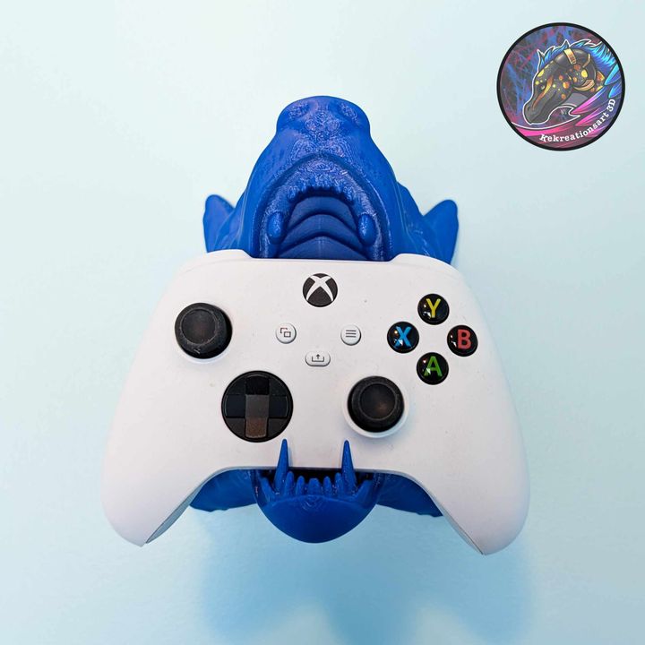 Wolf Head Controller Holder – Bold Gaming Desk Accessory