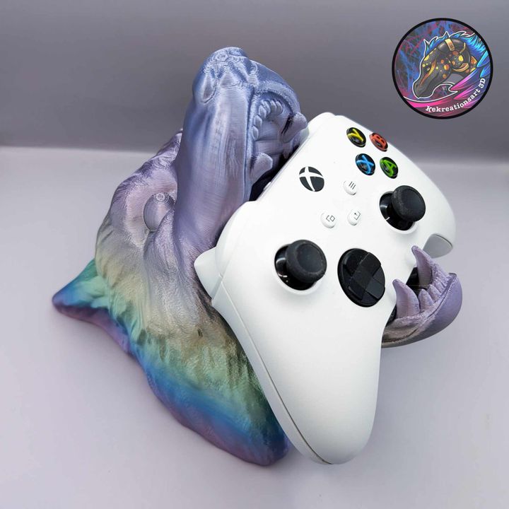 Wolf Head Controller Holder – Bold Gaming Desk Accessory