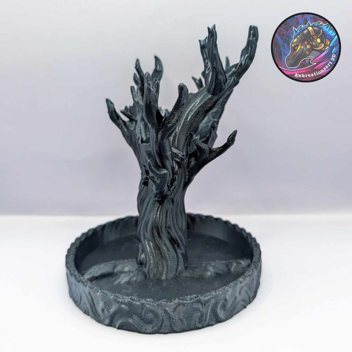 Tree Dice Guardian Dice Display – Fantasy Tabletop Organizer