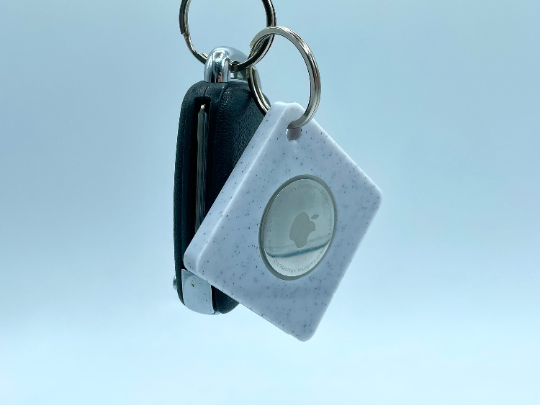 AirtagKeychainCard