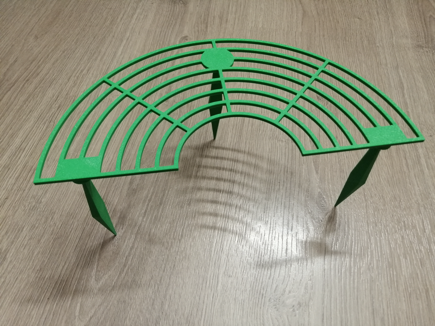 Strawberry Support With Lockable Legs 27cm