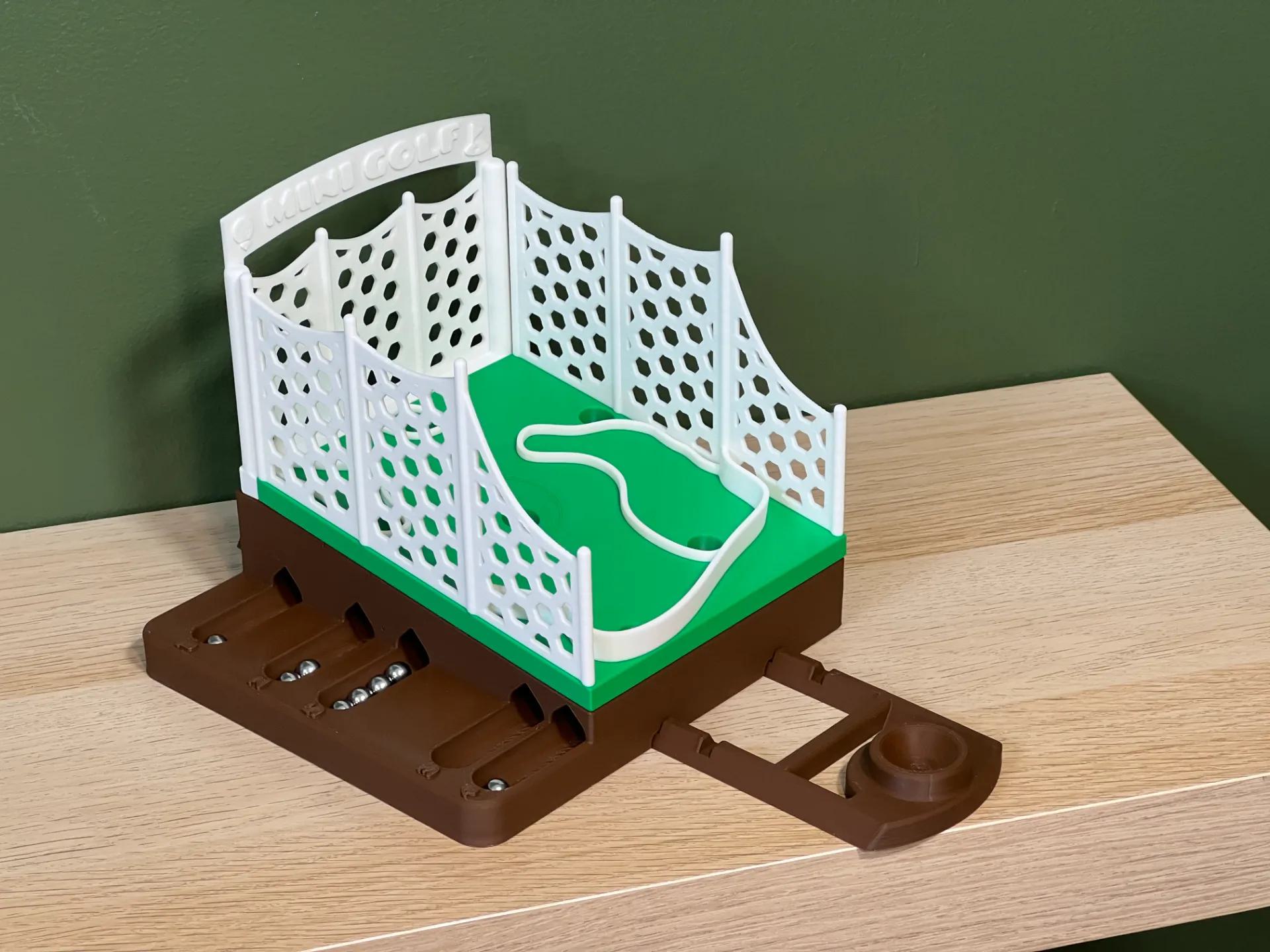 Mini Golf Desktop Game – Stylish TCG-style Fun