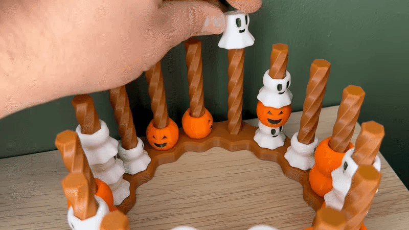 Twisted Connect 4 - Halloween & Regular Designs