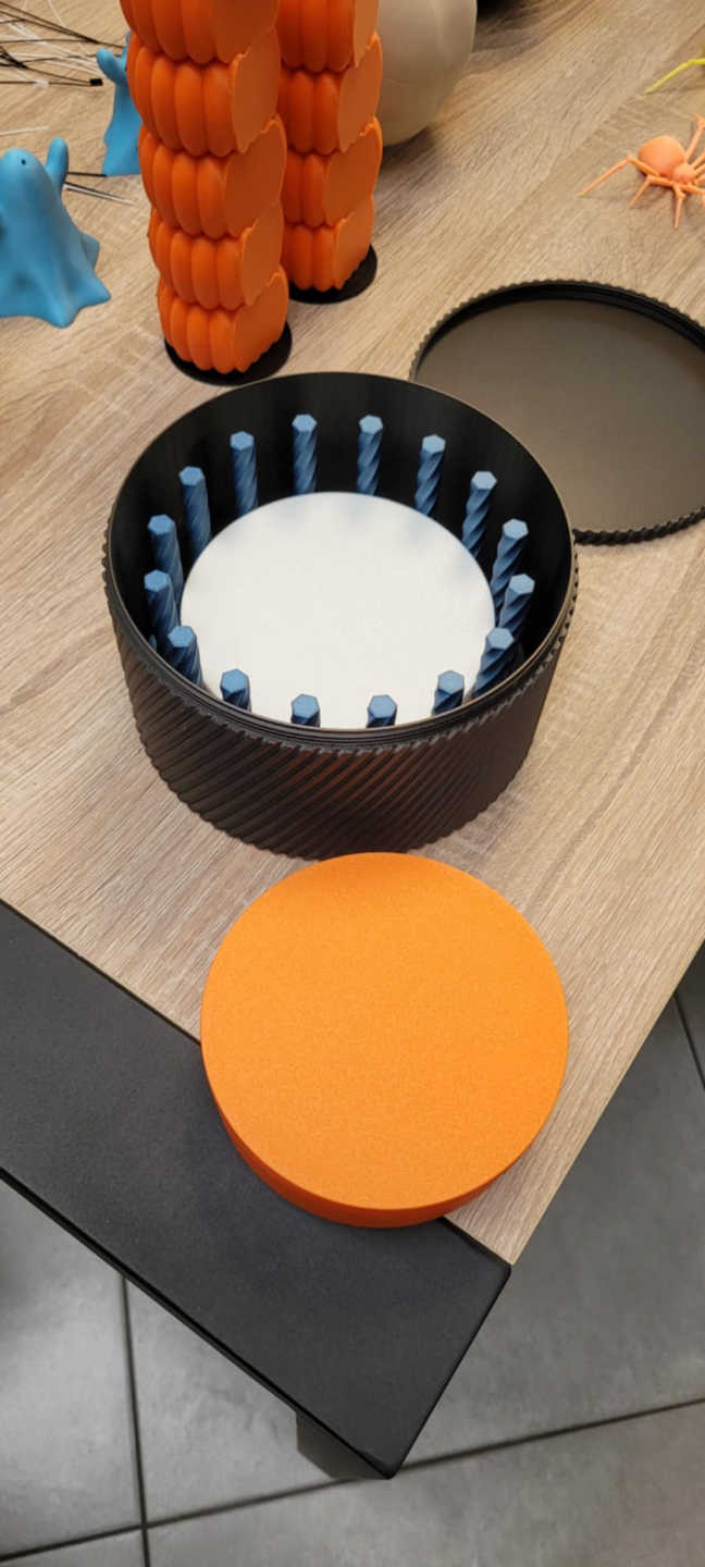 Twisted Connect 4 - Halloween & Regular Designs