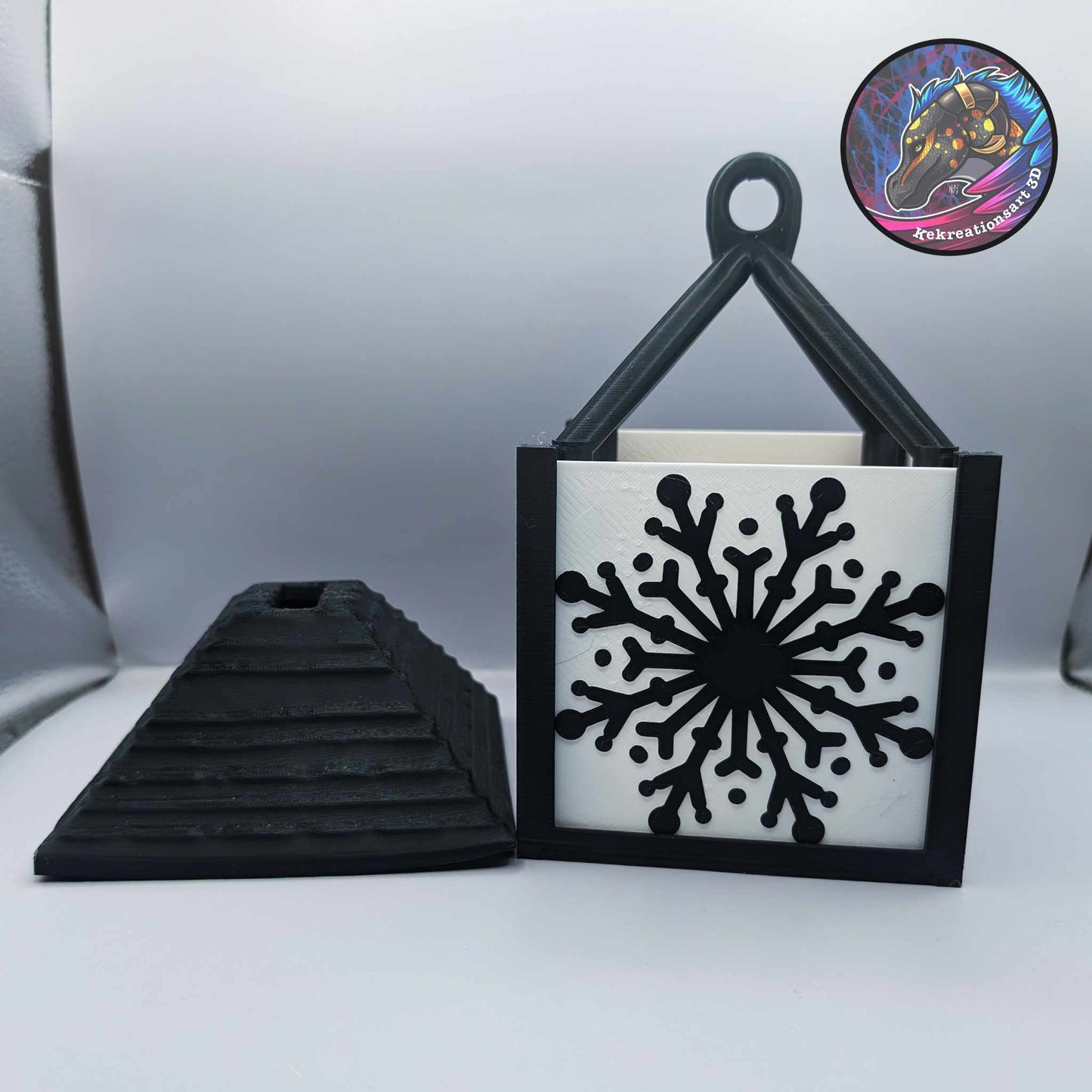 Christmas Lantern – Festive Holiday Light Décor