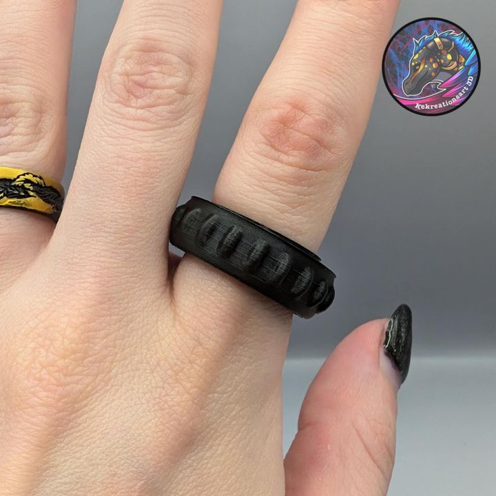 Fidget Ring Set – Stress Relief & Stylish Focus Tool