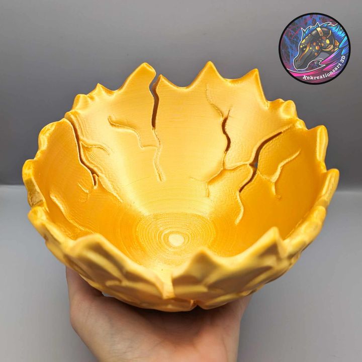 Dragon Egg Dragon Display Bowl – Fantasy-Inspired Décor