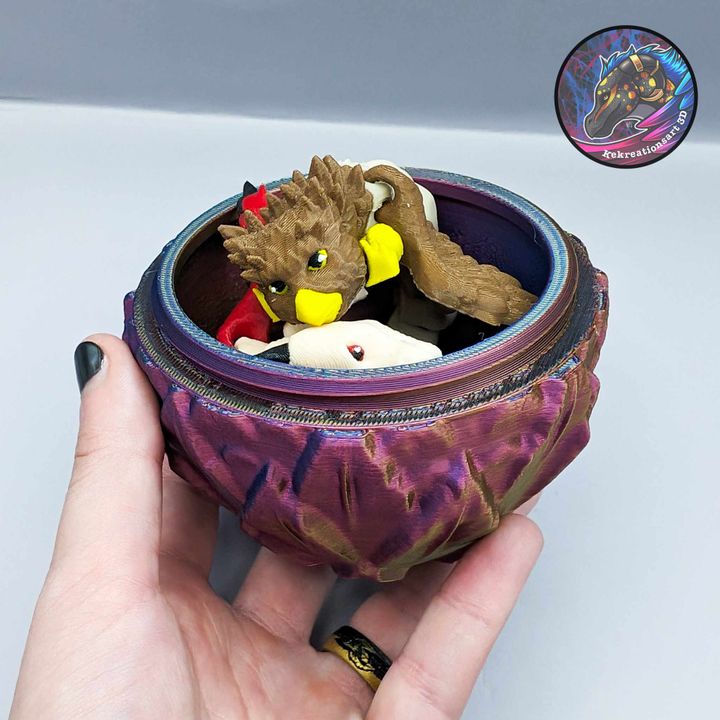 Feather Dragon Egg – Enchanted Fantasy Collectible