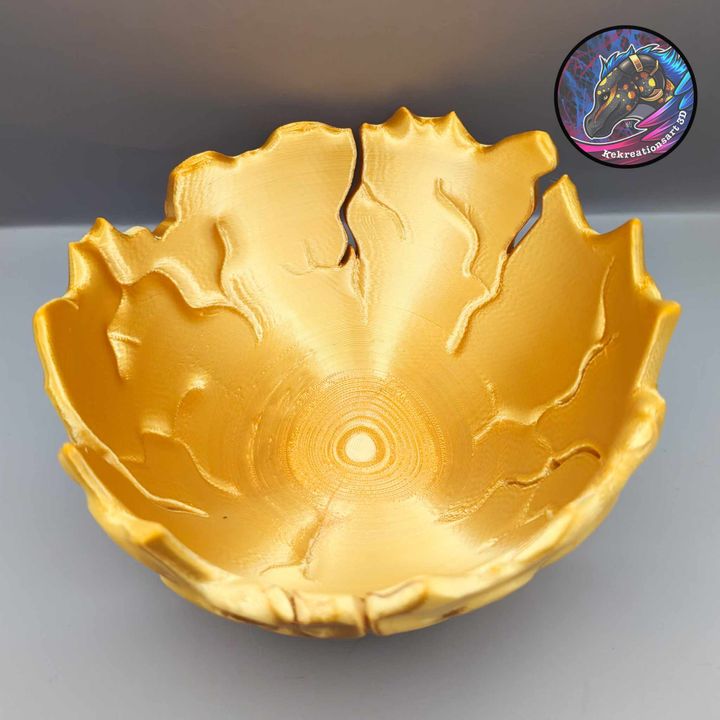 Dragon Egg Dragon Display Bowl – Fantasy-Inspired Décor