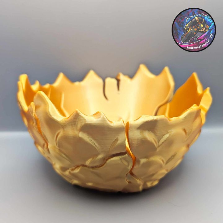 Dragon Egg Dragon Display Bowl – Fantasy-Inspired Décor