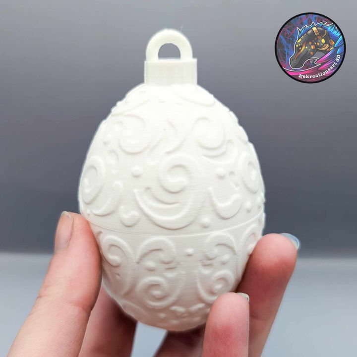 Decorative Egg Ornament – Elegant Collectible Home Accent