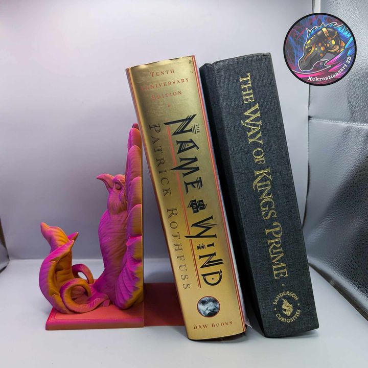 Phoenix Bookend – Elegant Fantasy-Inspired Organizer
