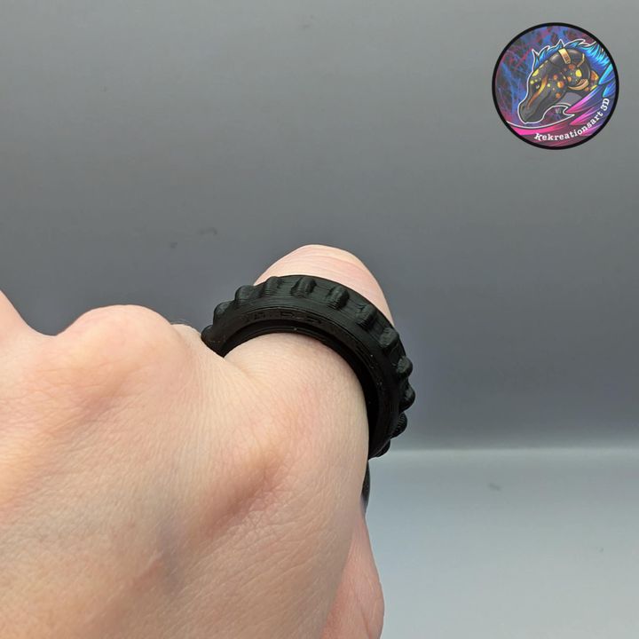 Fidget Ring Set – Stress Relief & Stylish Focus Tool