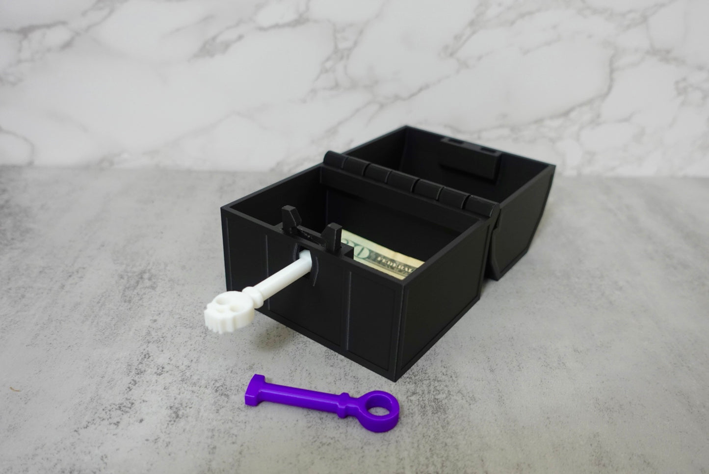 3D Printed Treasure Chest – Functional Key Lock Design