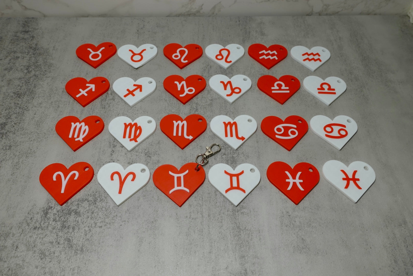 Zodiac Sign Keychain – Heart Accessory for Stylish You