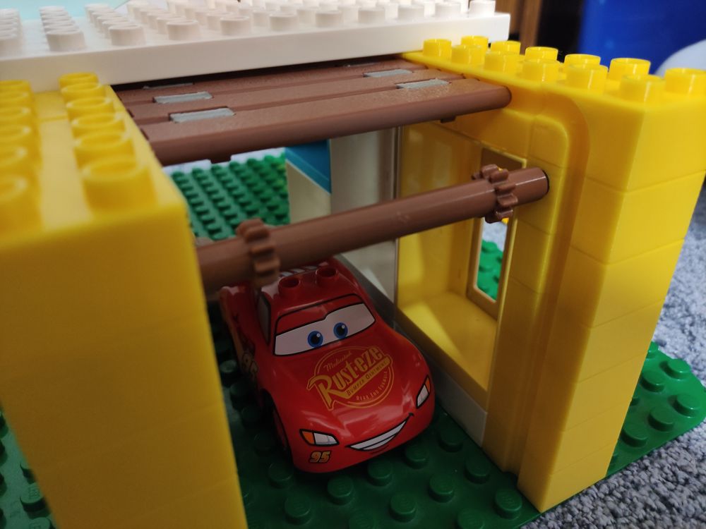 Duplo-Compatible Modular Garage Door