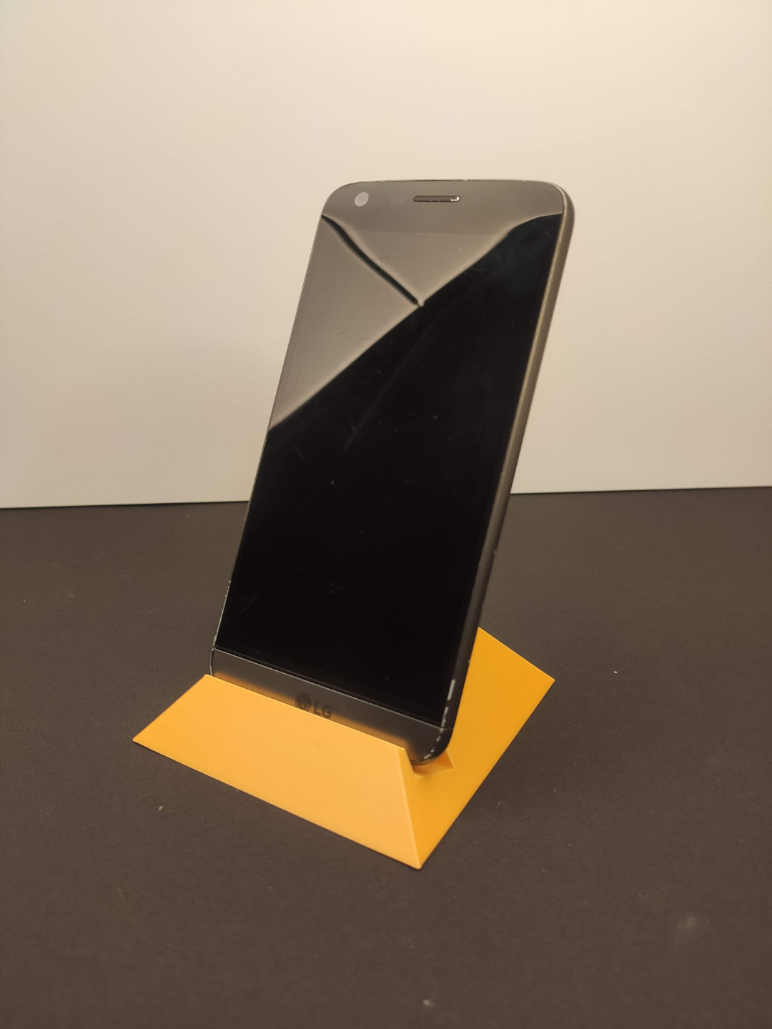 Pyramid Phone Stand