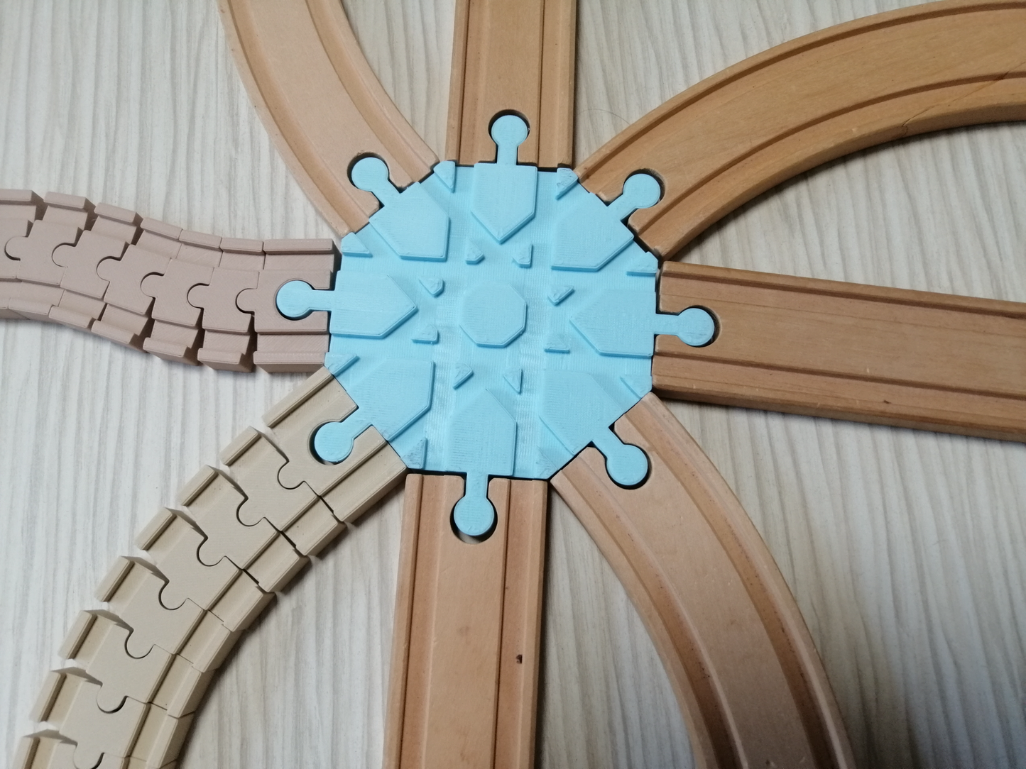 8 Way Rail With Male Connectors