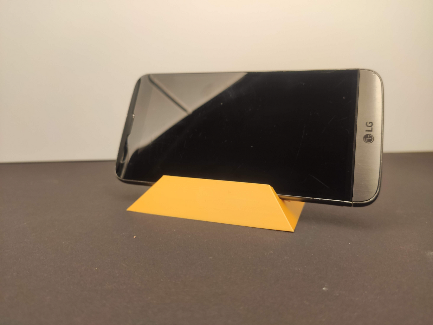 Pyramid Phone Stand