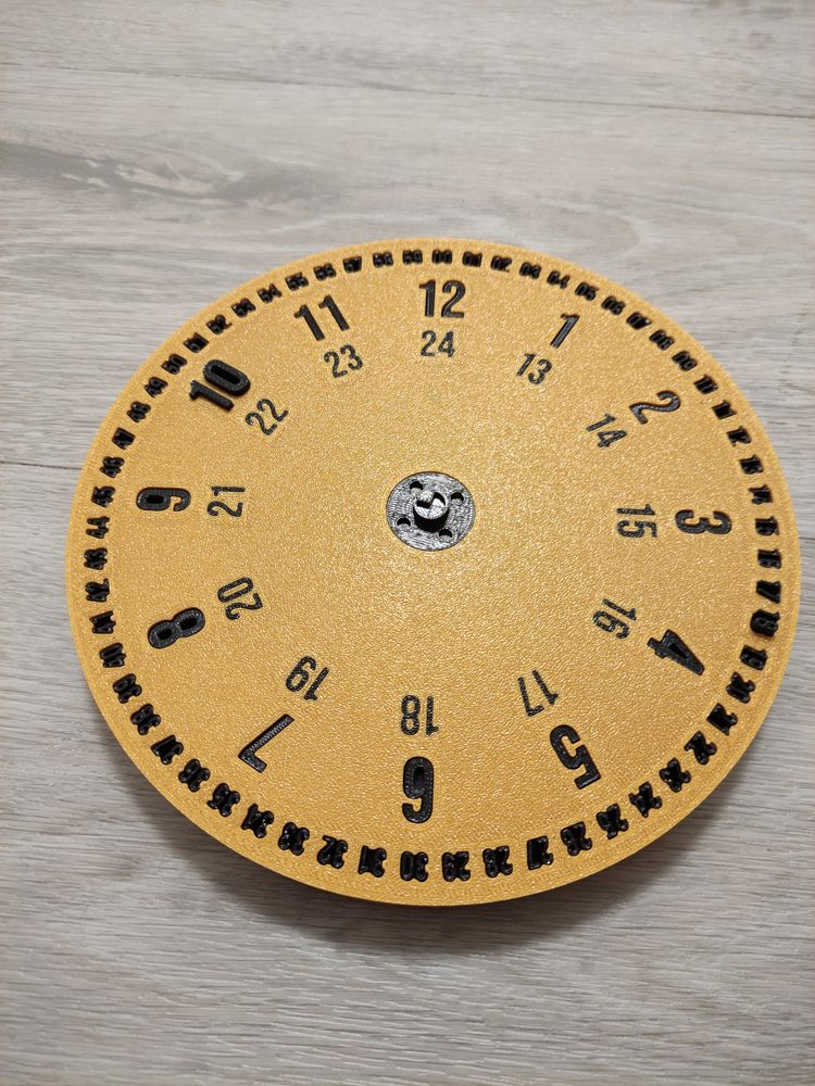 Teaching Clock with Lifting Numbers